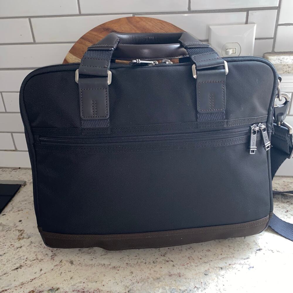TUMI $399 Alpha Bravo Andersen Slim Commuter Briefcase Ballistic Black Brown EUC - Picture 7 of 16